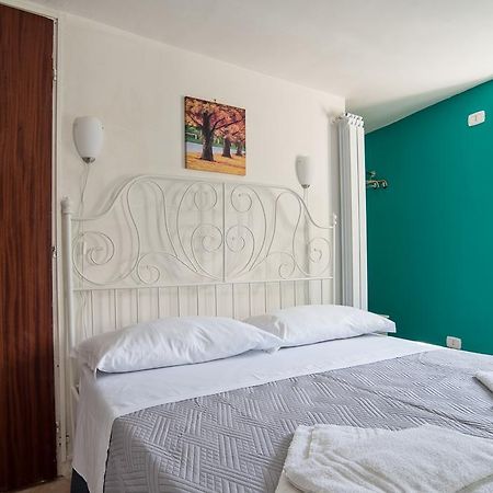 Otello Rooms คาตาเนีย ภายนอก รูปภาพ