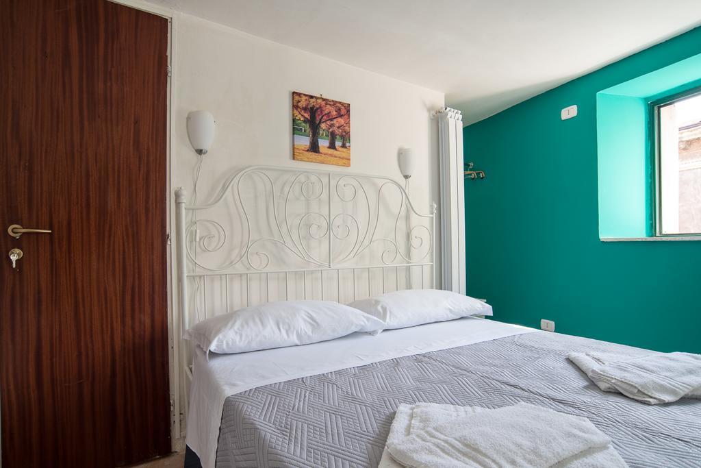 Otello Rooms คาตาเนีย ภายนอก รูปภาพ